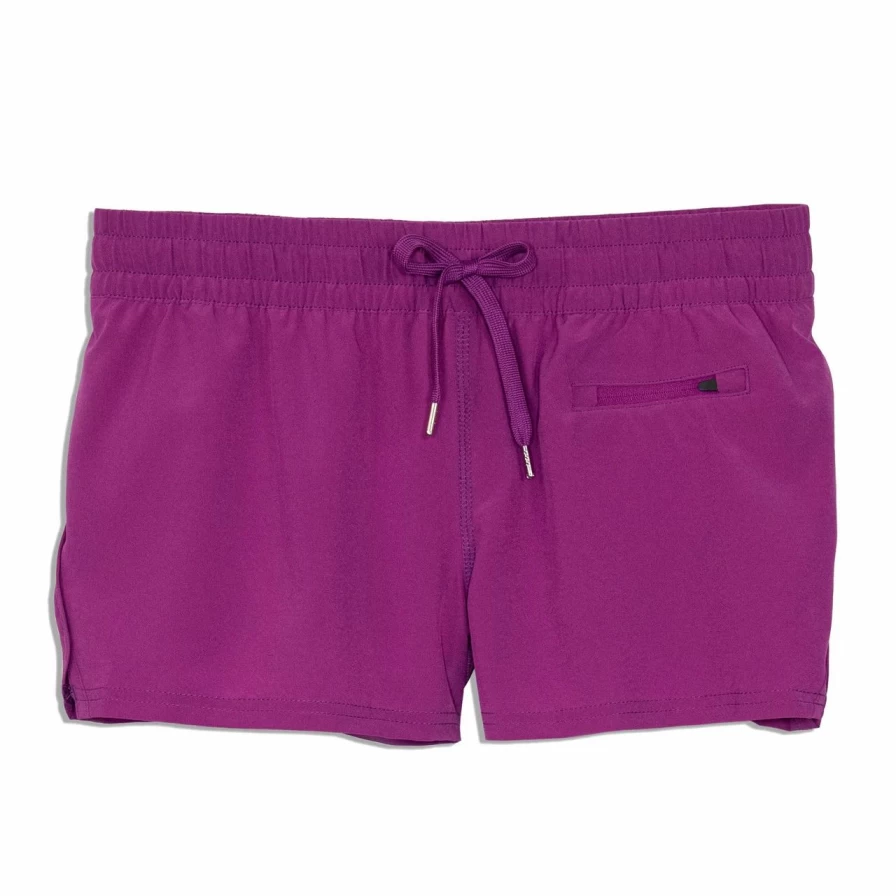 Women's Magenta City Shorts - Comfortable & Stylish Urban Wear