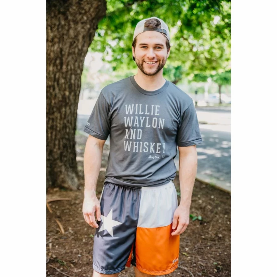 "Vintage Willie Waylon Whiskey Distillery Graphic Tee - Retro Western Style T-Shirt"